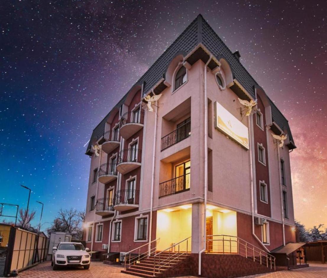 Готель Ангел На Великій Кільцевій Sofiivska Borshchahivka Exterior foto